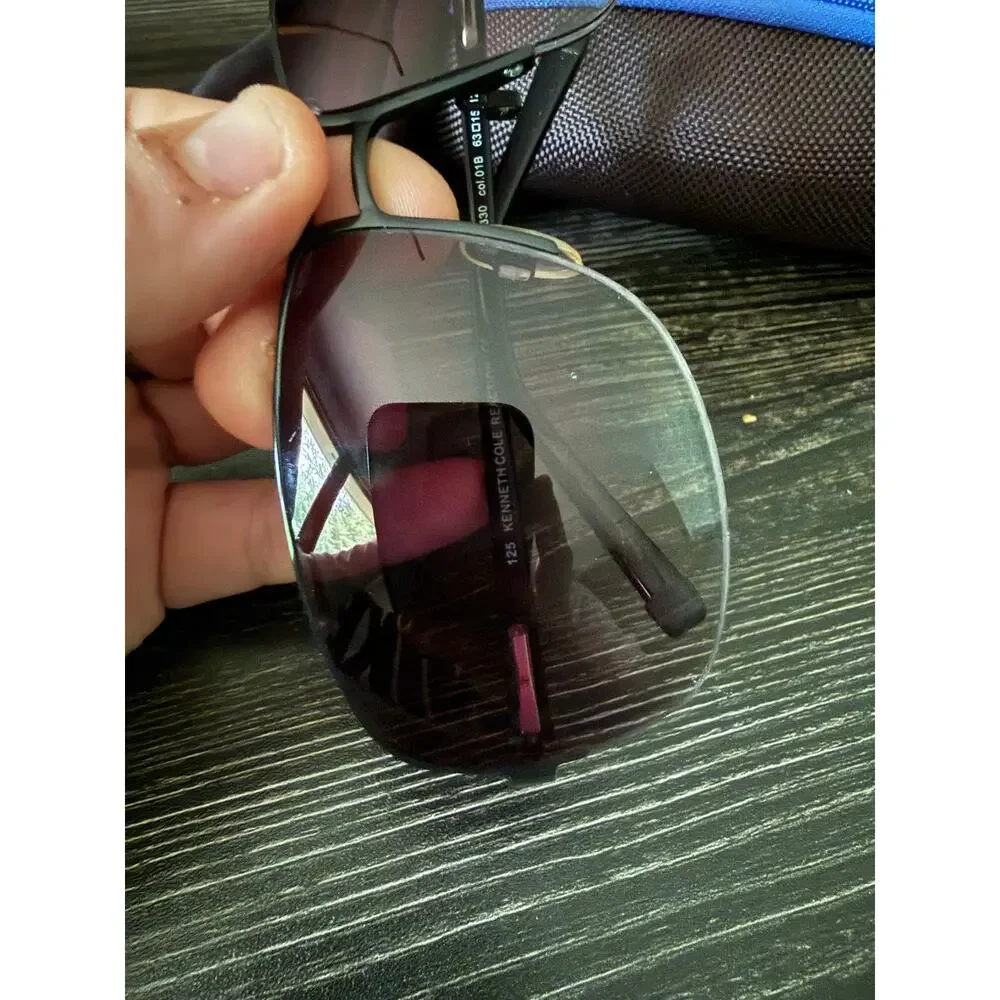 Kenneth Cole REACTION missing nose